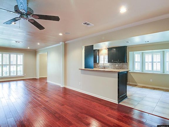 Hardwood Floors, Ceiling fans, Light Fixtures Installed 2010