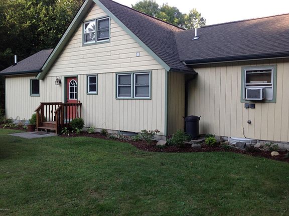 2nd image of 37 Skylark Ln