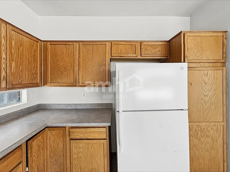 1701 S 113th Dr — Photo 4