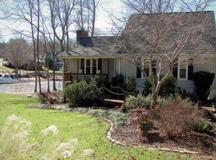 21529 Sandy Cove Rd, Cornelius, NC 28031