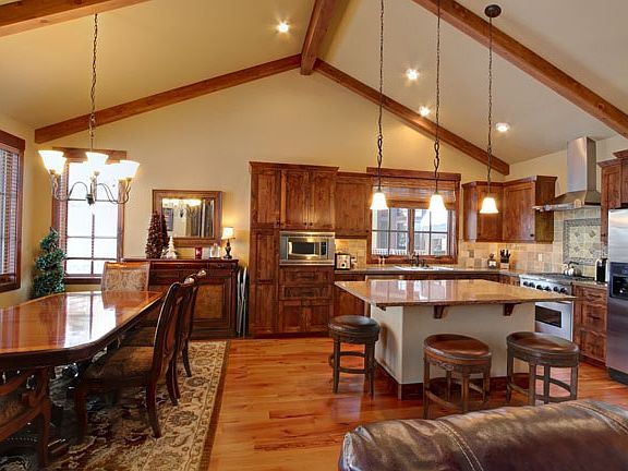 4th image of 1345 Greystone Dr