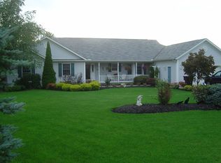 1757 Roxbury Ave, Geneva, OH 44041