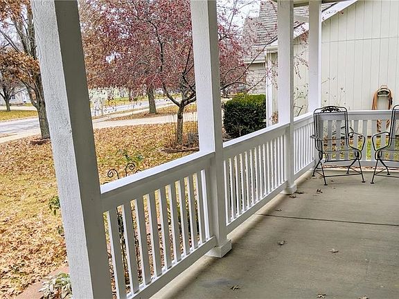 3rd image of 2905 Whitmore Dr
