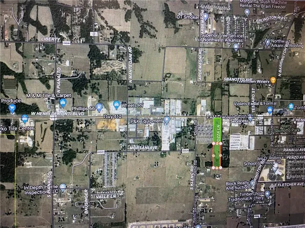 412 Henri De Tonti Hwy, Springdale, AR 72762