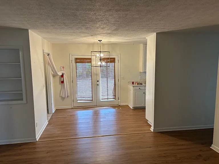 3826 Westgate Dr — Photo 4