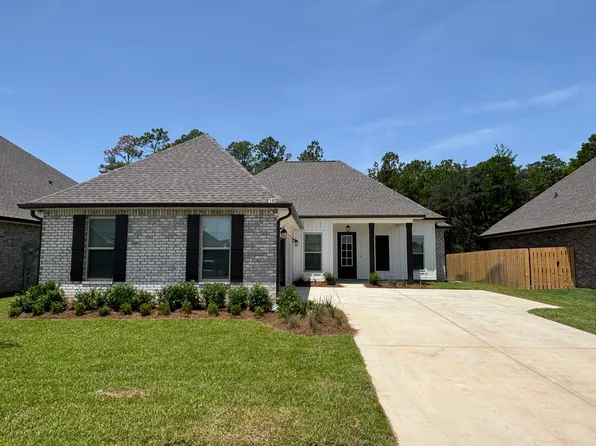 330 E Tweet St, Freeport, FL 32439