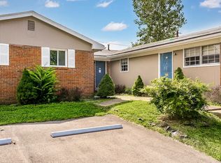 Plantation Court, Evansville, IN 47714