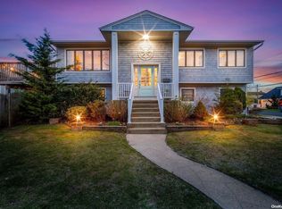 160 Lagoon Dr W, Lido Beach, NY