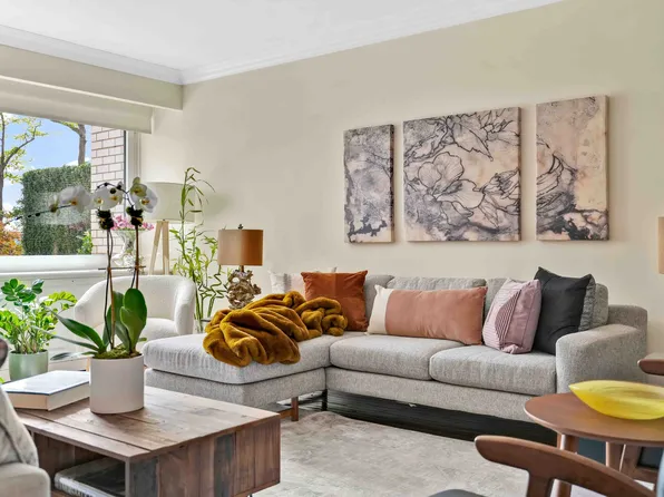 45 Sutton Place South image 3 of 35