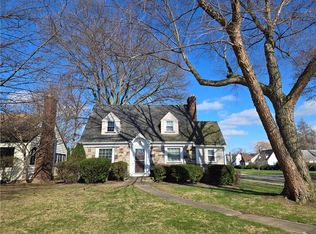 234 Briarwood Dr, Rochester, NY 14617