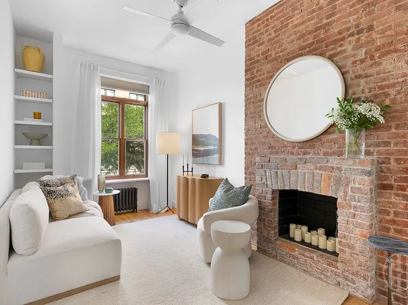 110 W 71st St APT 3A, New York, NY 10023