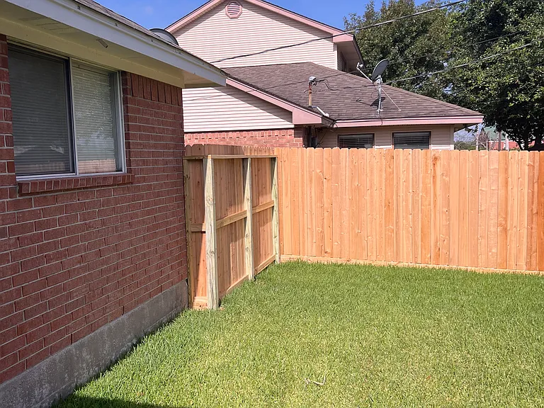 new privacy fence