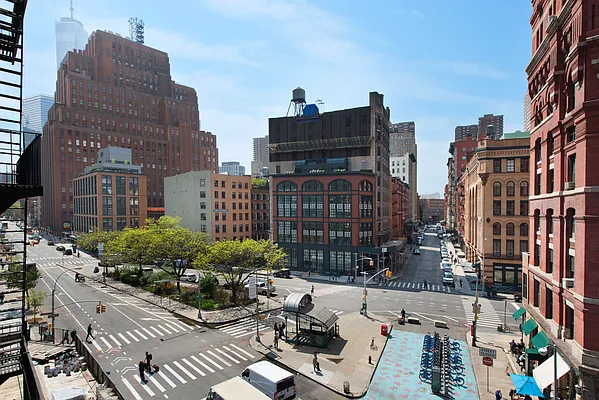 Rented by Compass | media 40