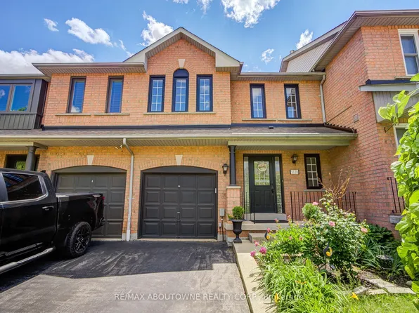 5128 Falconcrest Dr, Burlington, ON L7L 6K4