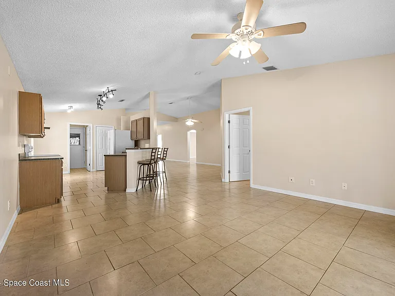 4800 Manchester Dr — Photo 8