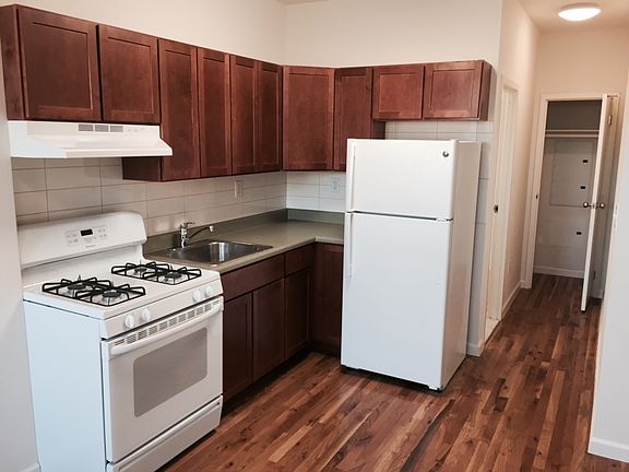 4th image of 2334 2nd Ave APT 4