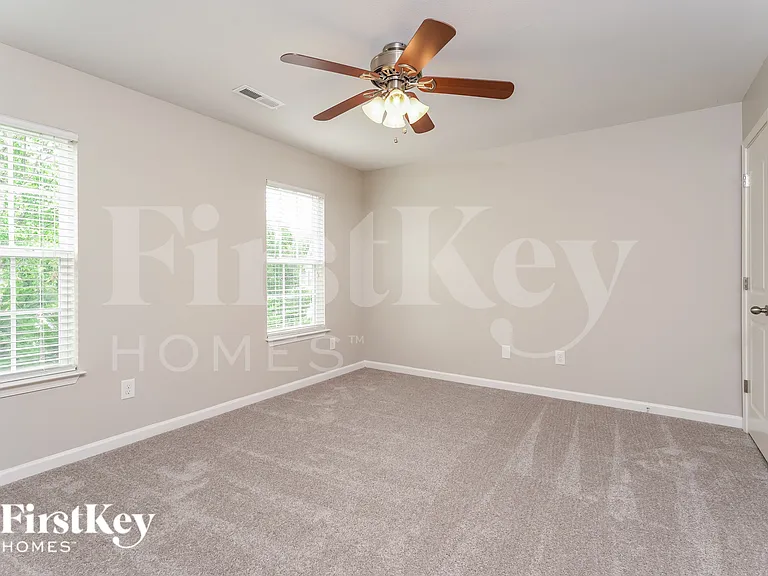 6600 Maderia Ct — Photo 15