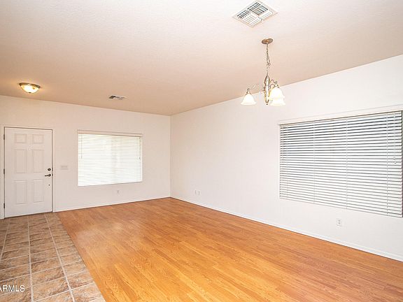 4th image of 786 E Bradstock Way
