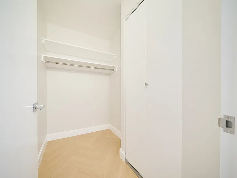 160 Riverside Blvd #4A — Photo 13