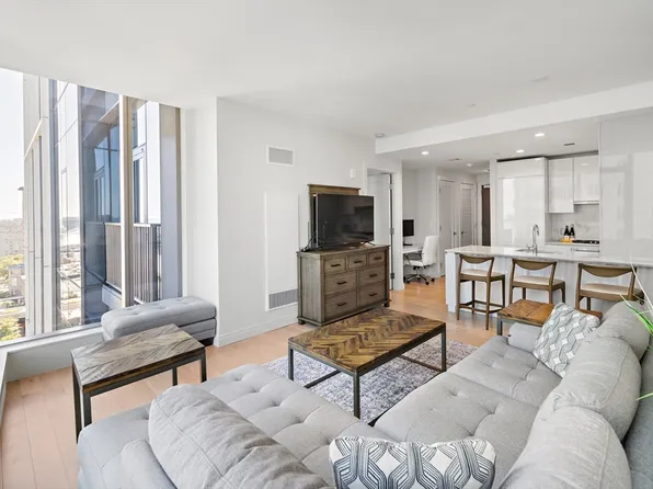 133 Seaport Blvd #1710, Boston, MA 02210