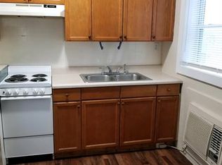 809 N Park St #D, Carrollton, GA 30117