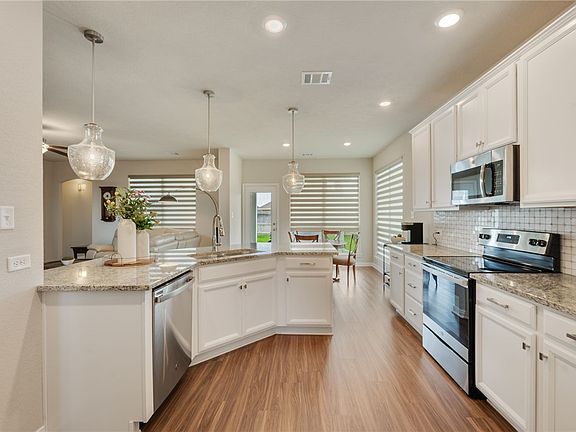 4th image of 2020 Kathryn Dr