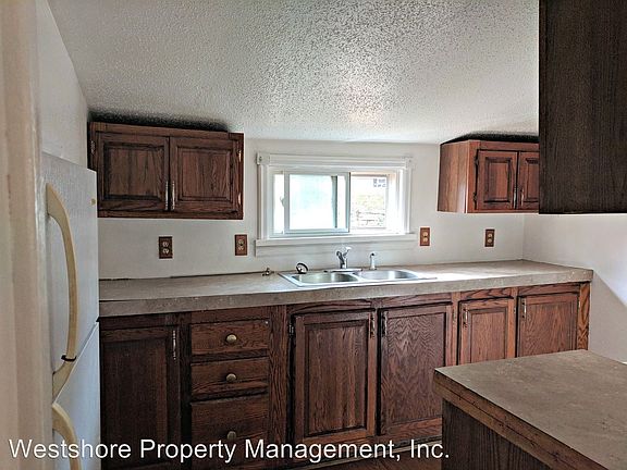 4th image of 2133 Oak Park Dr