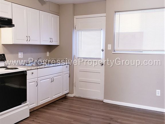 4th image of 4234 Forest Hill Ct #2