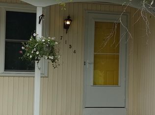 7154 Olde Farm Dr, Jenison, MI 49428