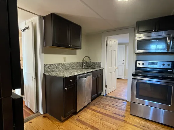 12 Fleet St #B, Portsmouth, NH 03801