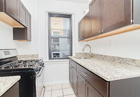 4th image of 736 W 173rd St APT C25
