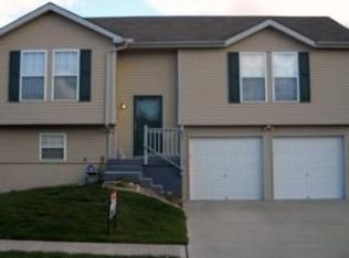 431 N Queen Ridge Ave, Independence, MO 64056