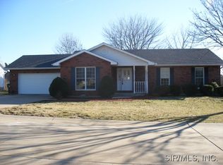 418 Paul Dr, Waterloo, IL