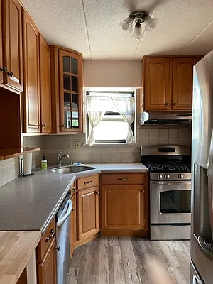 Rented by Bedford Brownstone Realty | media 4