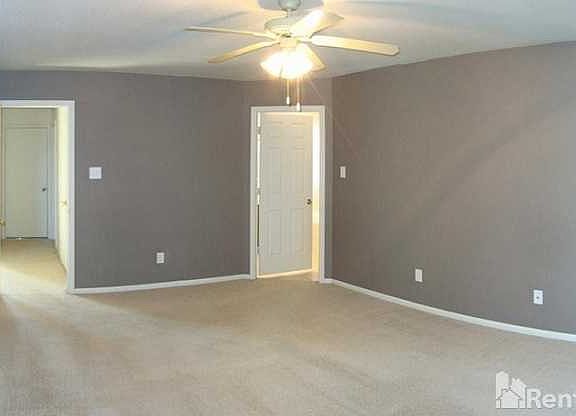 5th image of 3507 Catalina Dr