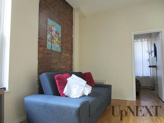 Rented by UpNext Real Estate | media 27