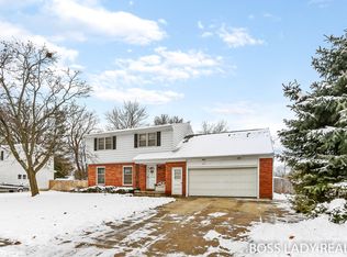 6947 Linden Ave SE, Grand Rapids, MI 49548
