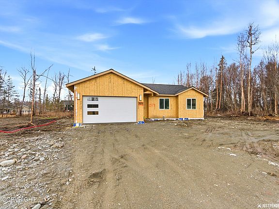 2nd image of 1573 E Hidden Ranch Loop