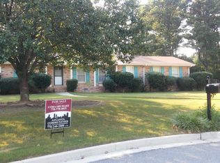 5325 Autumn Breeze Ln, Powder Springs, GA 30127