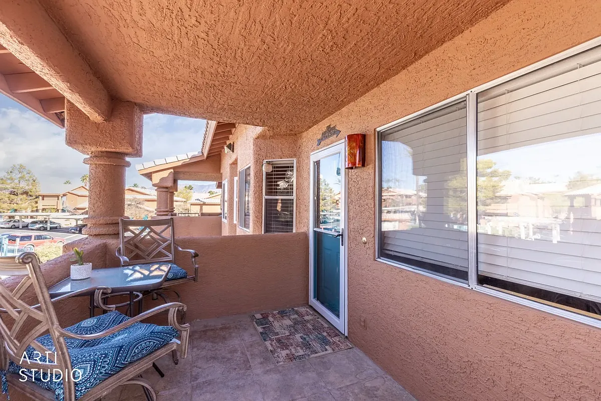 Building Photo - 835 Mesquite Springs Dr #201