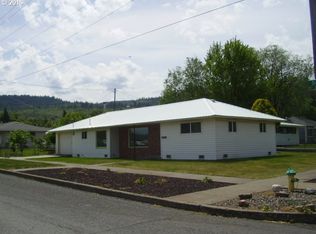 508 6th St, La Grande, OR 97850