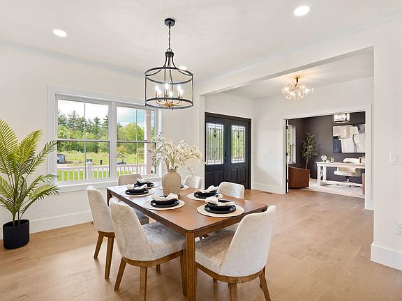 3rd image of 32 Colby Farm Road