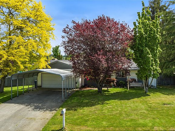 4th image of 5725 64th Avenue NE