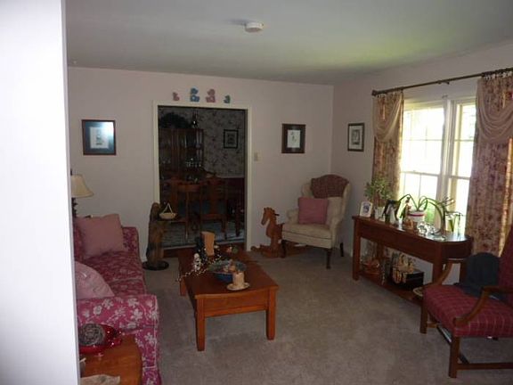 2nd image of 31 Sawyer Dr