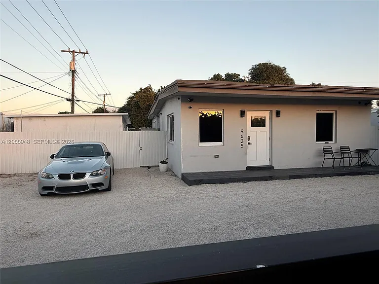 9625 NW 36th Ave #REAR — Photo 2