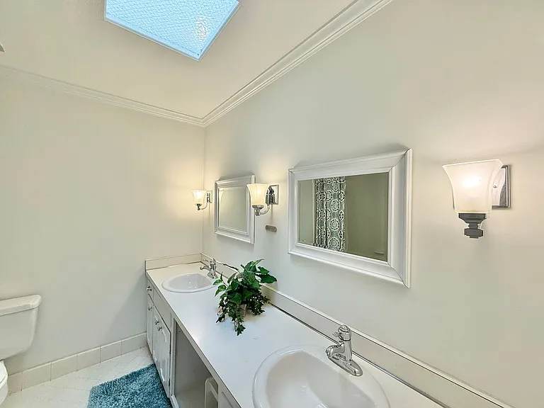 1402 Hedgelawn Way — Photo 18
