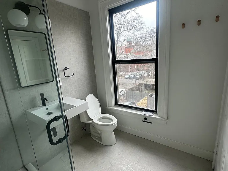 48 Trumbull St #3 — Photo 3