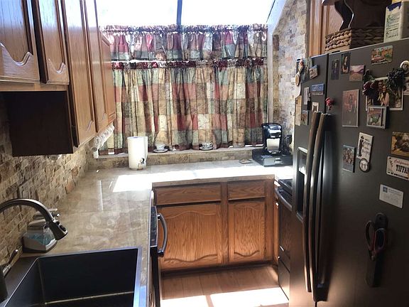2nd image of 2532 Garfield Dr #2532
