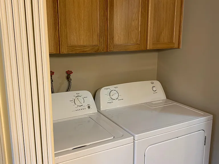 12504 SW Karen St #2 — Photo 7