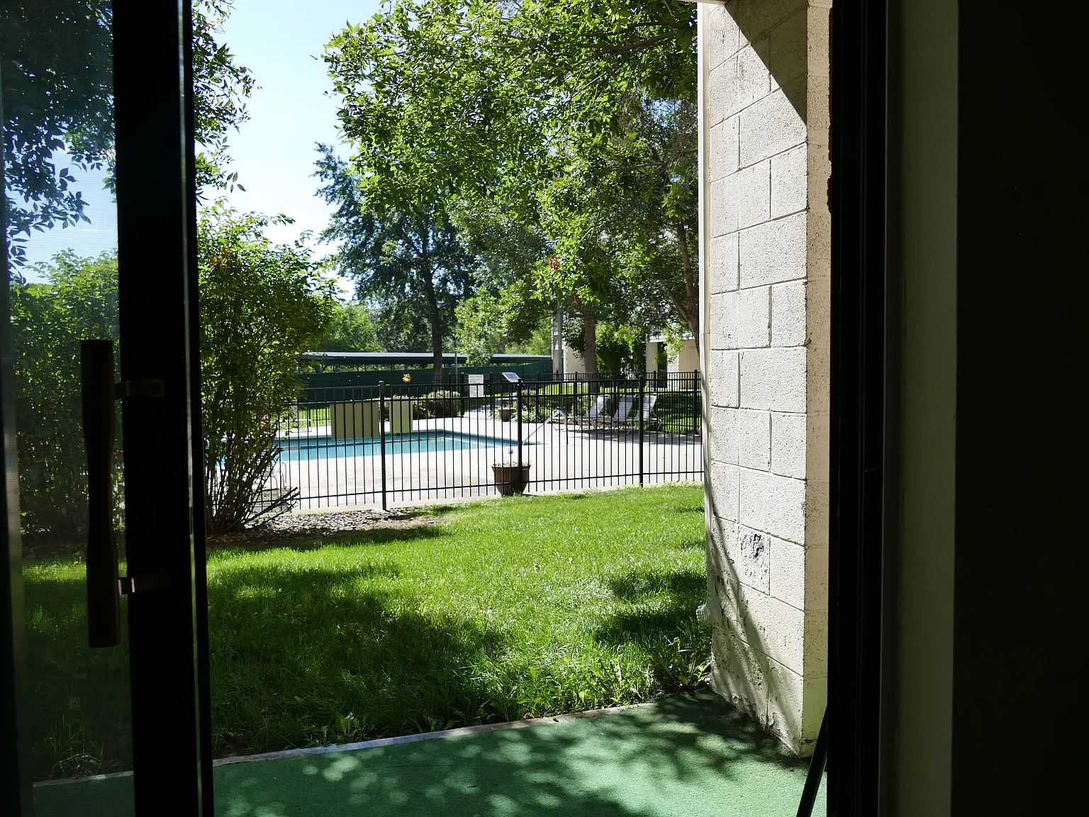2 bed, 954 sqft, $1,800 — Photo 1